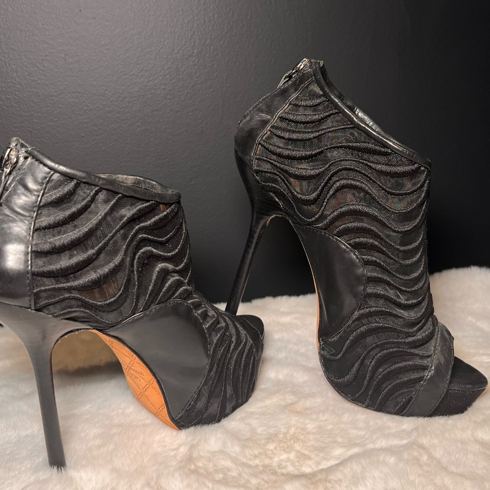 Black Vintage Platform Peep Toe L.A.M.B stiletto heels size 10